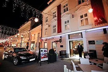 Hotel Actum كراني