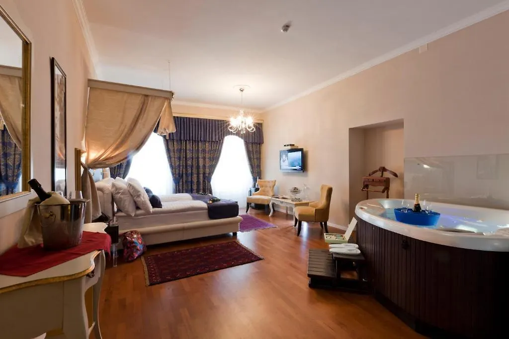 Hotel Actum Kranj 4*,